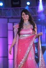 Tanisha Mukherjee at Pidilite presents Manish Malhotra, Shaina NC show for CPAA in Mumbai on 1st July 2012 (125).JPG
